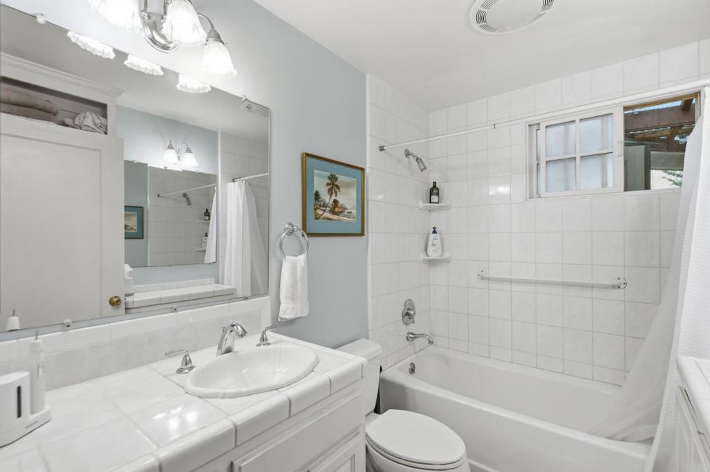 768 Elm Street Property Photo 10
