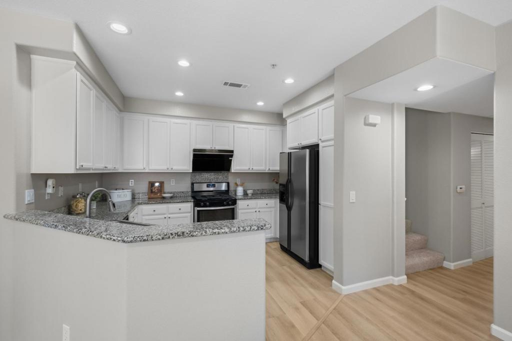 100 Parc Place Drive Property Photo 16