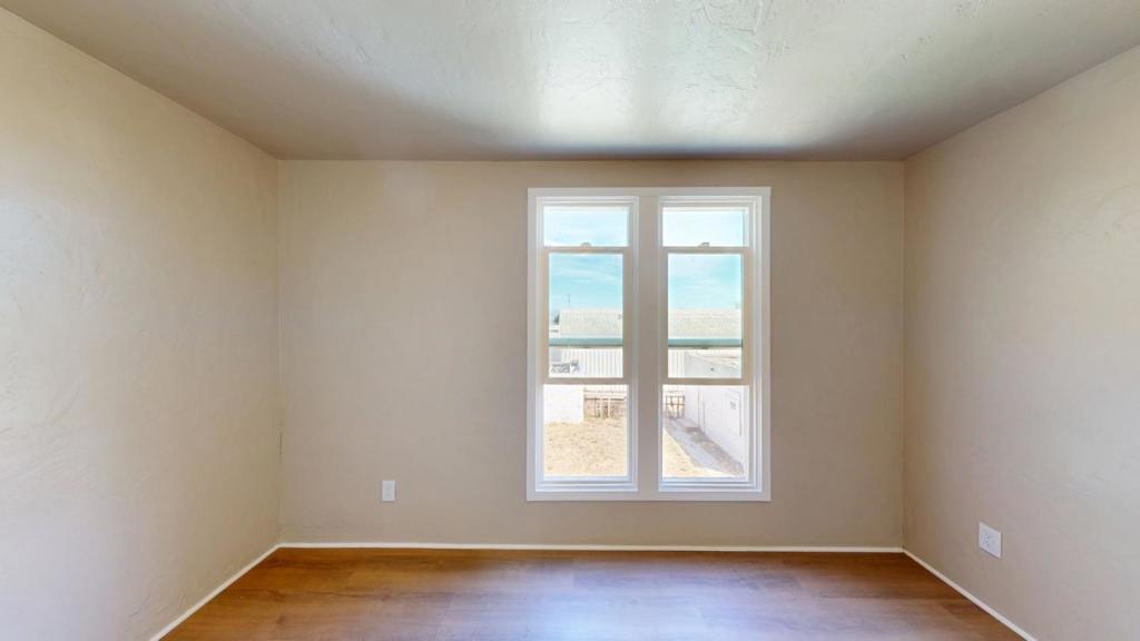 661 E Market Street Property Photo 14