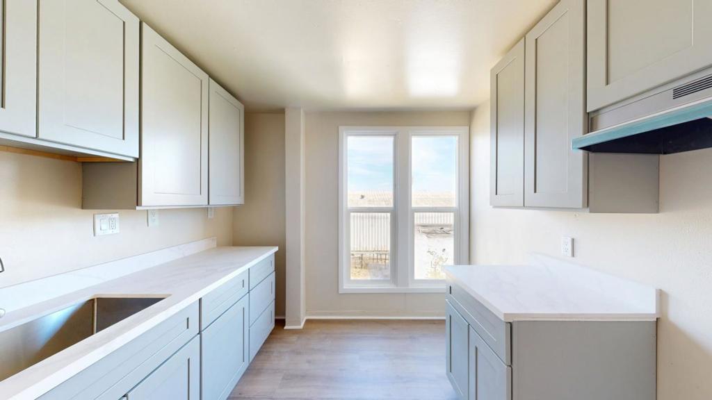 661 E Market Street Property Photo 16