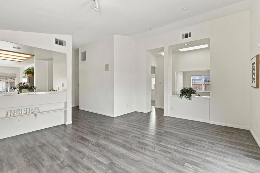 2102 Homecoming Way Property Photo 7