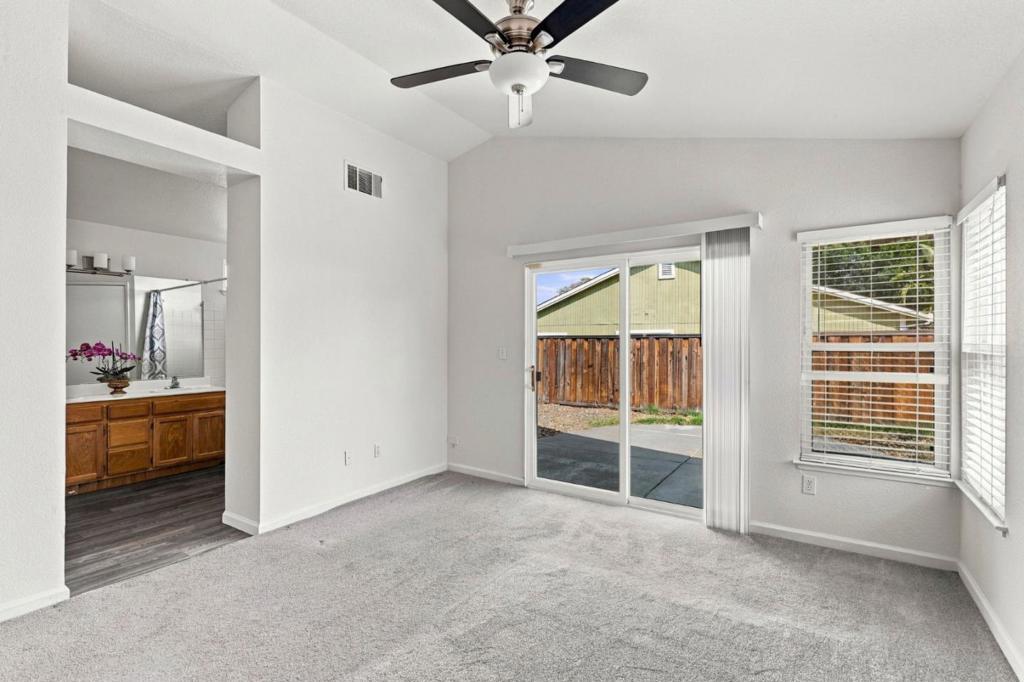 2102 Homecoming Way Property Photo 18