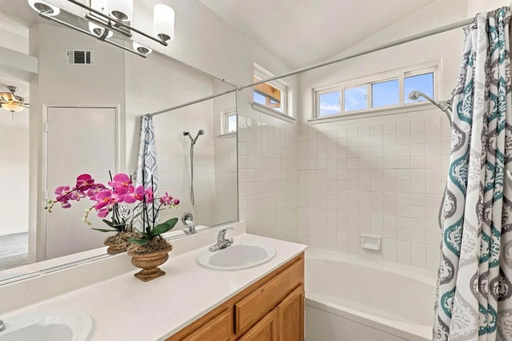 2102 Homecoming Way Property Photo 24