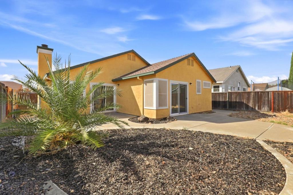 2102 Homecoming Way Property Photo 29
