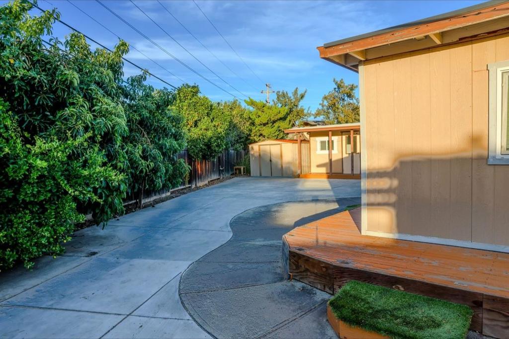 297 Stagehand Drive Property Photo 8