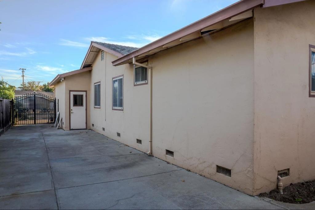 297 Stagehand Drive Property Photo 11