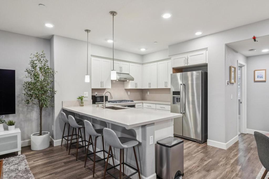 1018 Onofrio Lane 2 Property Photo 17