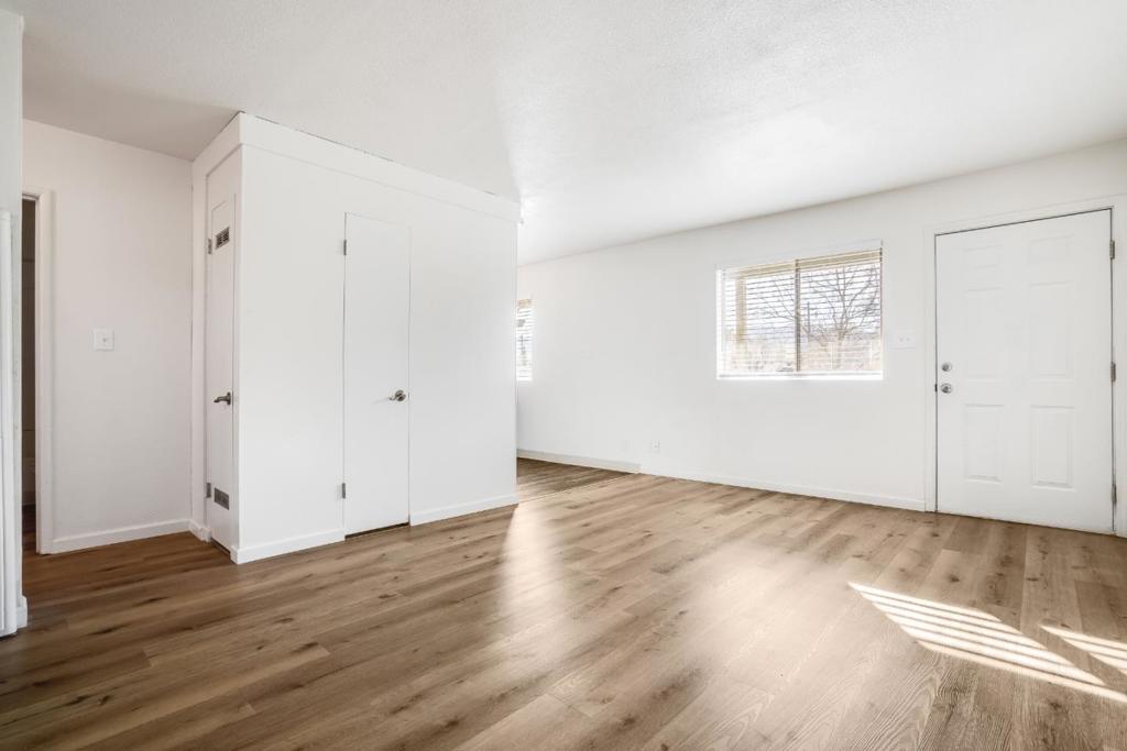 420 Broadway Property Photo 3
