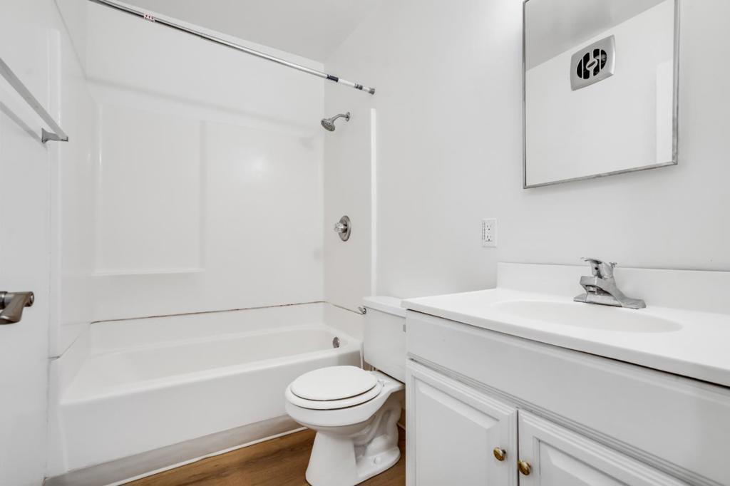 420 Broadway Property Photo 8