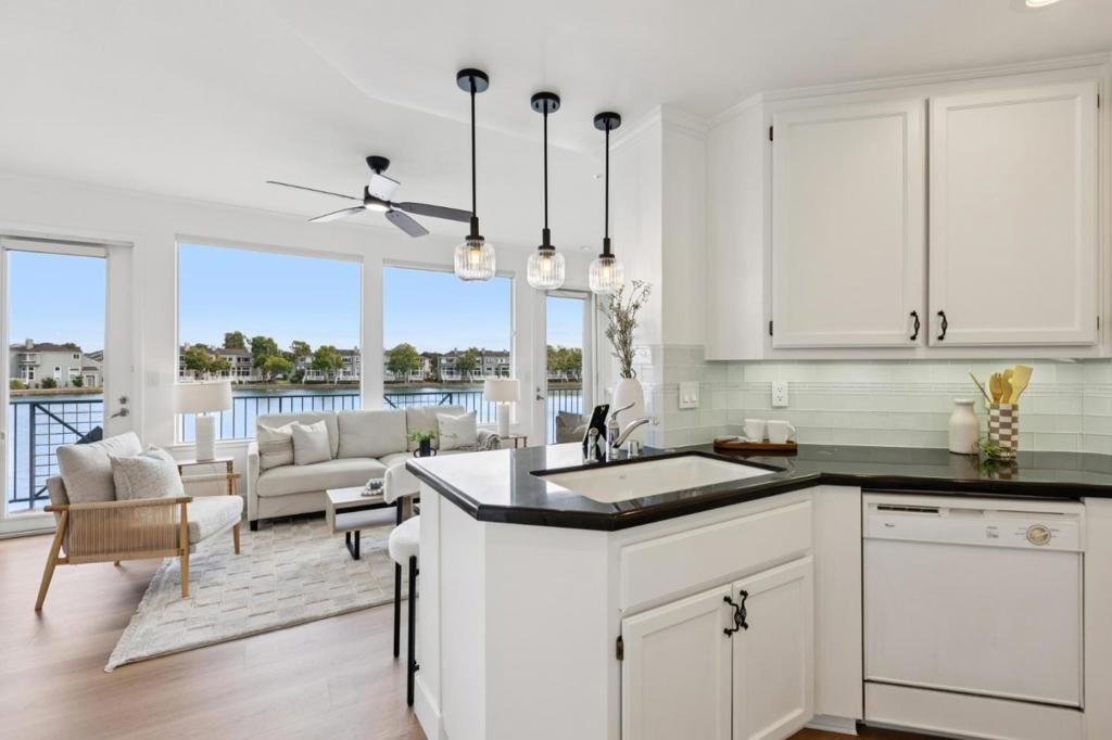 100 Baltic Circle 130 Property Photo 18