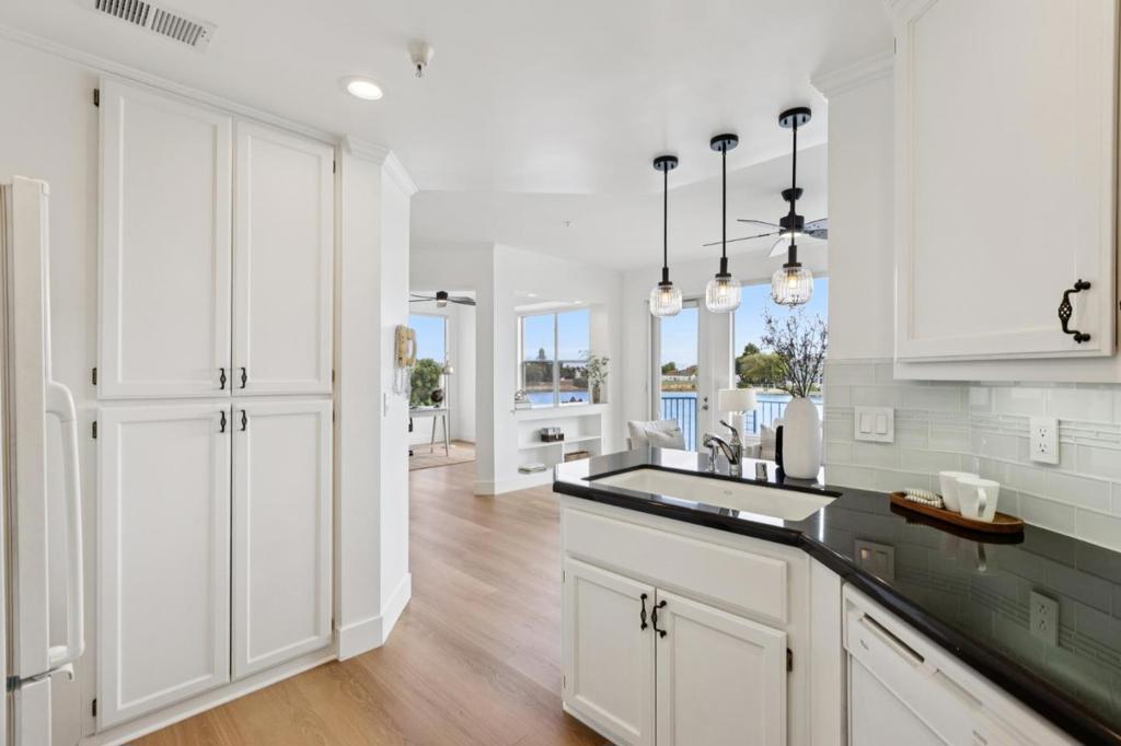 100 Baltic Circle 130 Property Photo 19