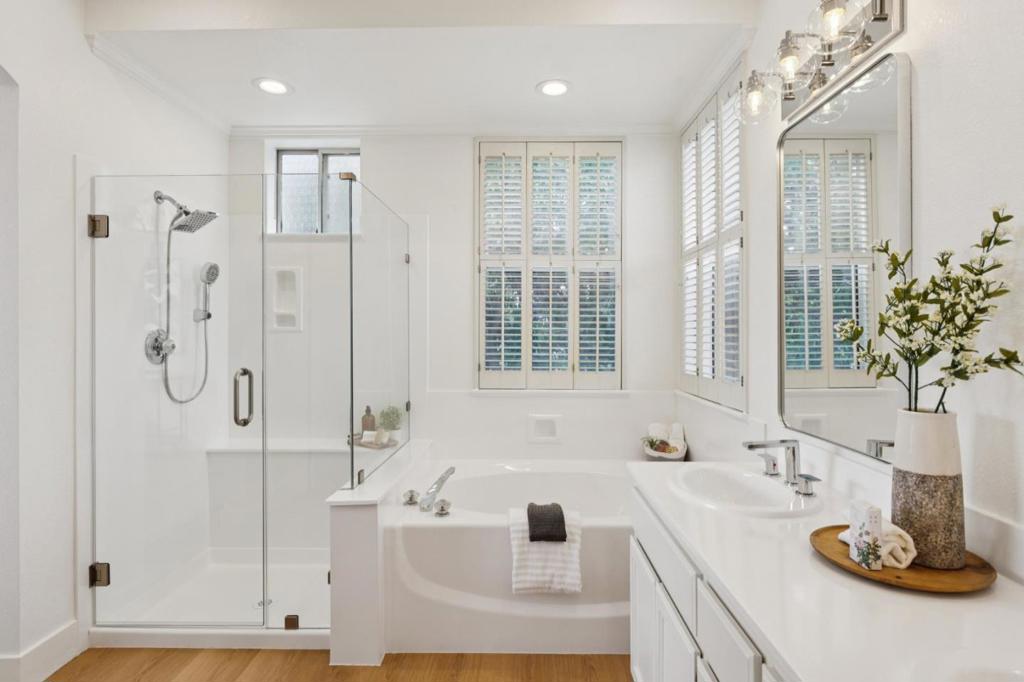 100 Baltic Circle 130 Property Photo 27