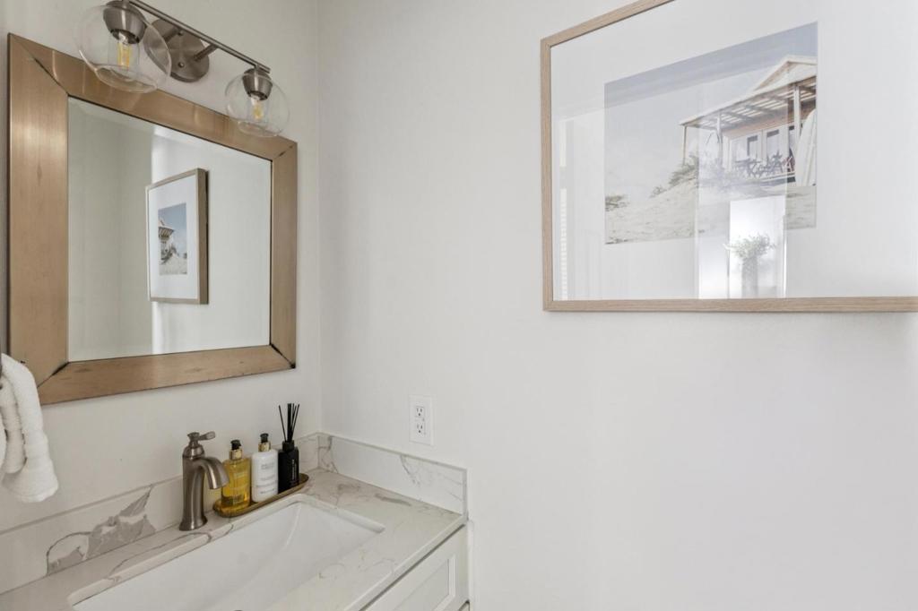2101 Shoreline Drive 228 Property Photo 19