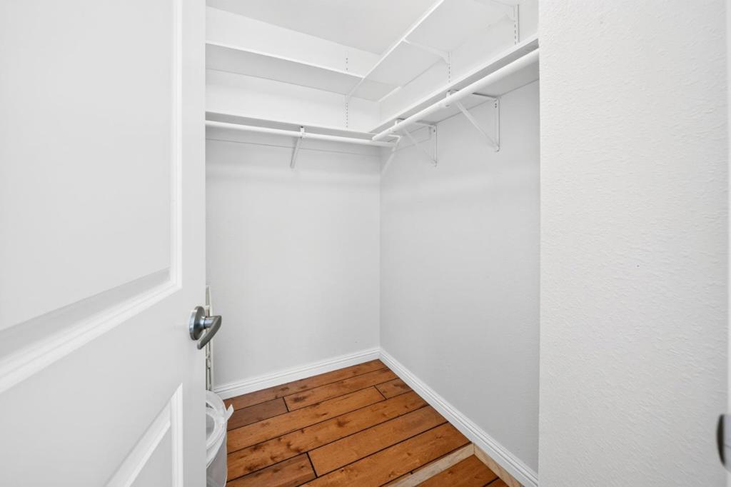 6543 Skyfarm Drive Property Photo 23