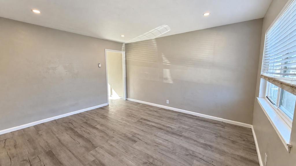 732 Banff Street Property Photo 3