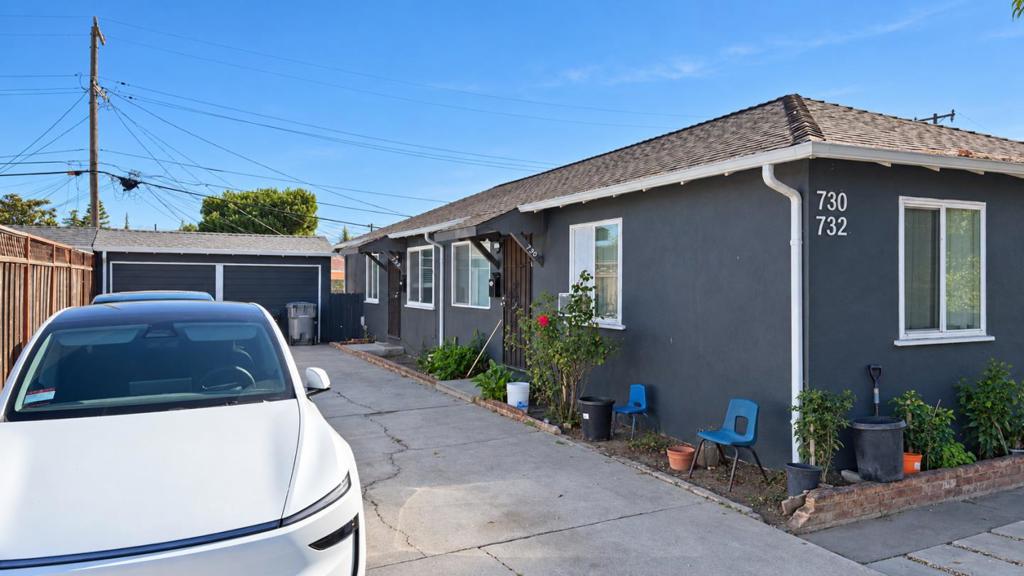 732 Banff Street Property Photo 23