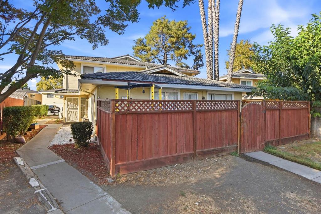757 Warring Drive 4 Property Photo 28
