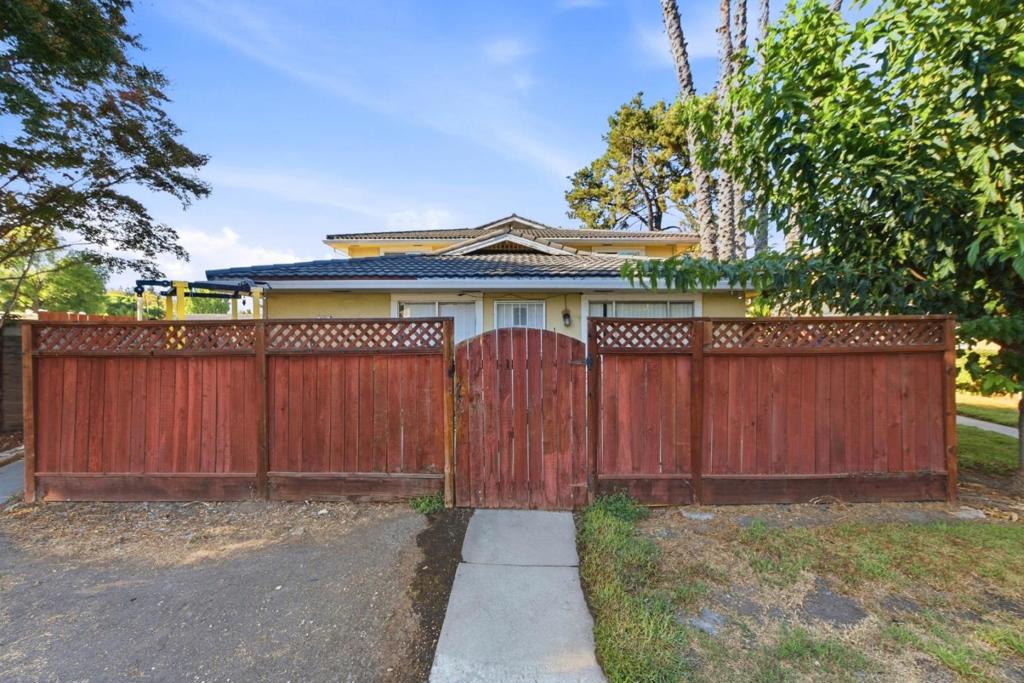 757 Warring Drive 4 Property Photo 29