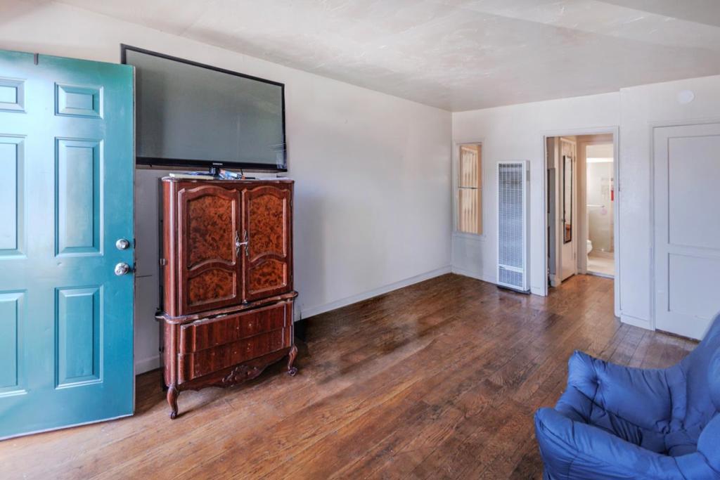405 Arch Street Property Photo 10