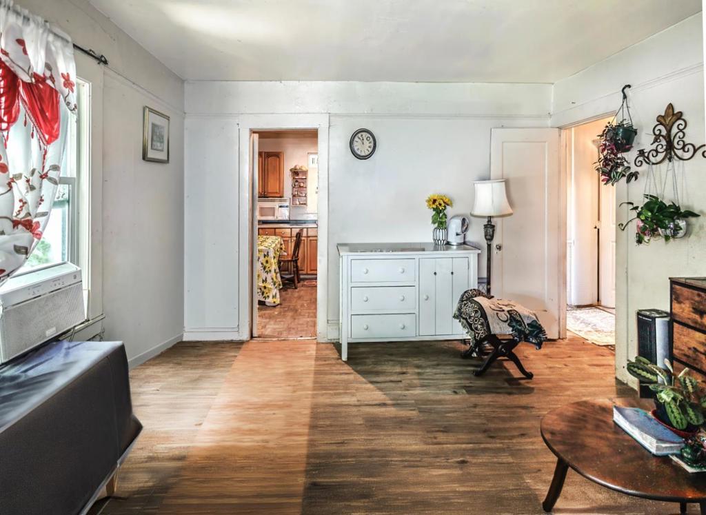 405 Arch Street Property Photo 23