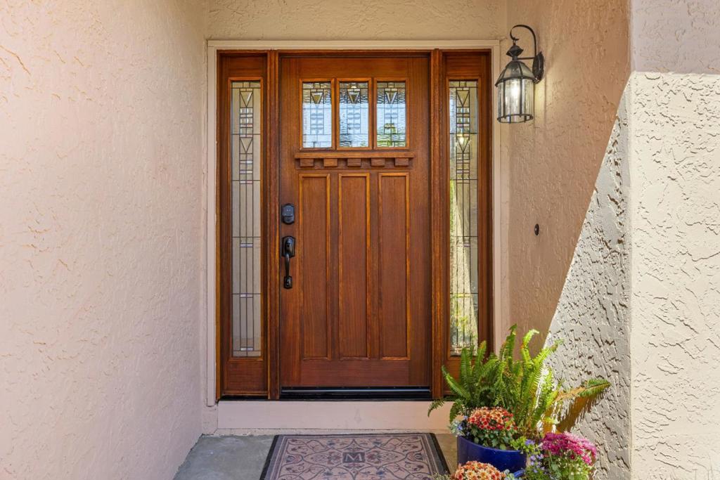 1435 Blackwing Way Property Photo 6