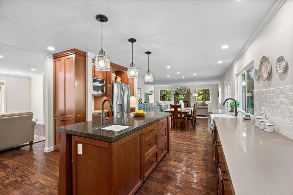1435 Blackwing Way Property Photo 12