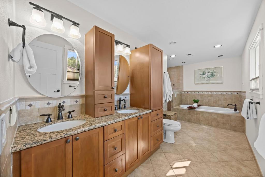 1435 Blackwing Way Property Photo 23