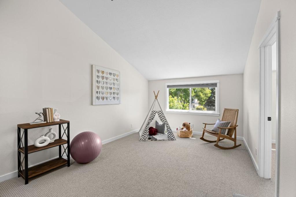 1435 Blackwing Way Property Photo 25