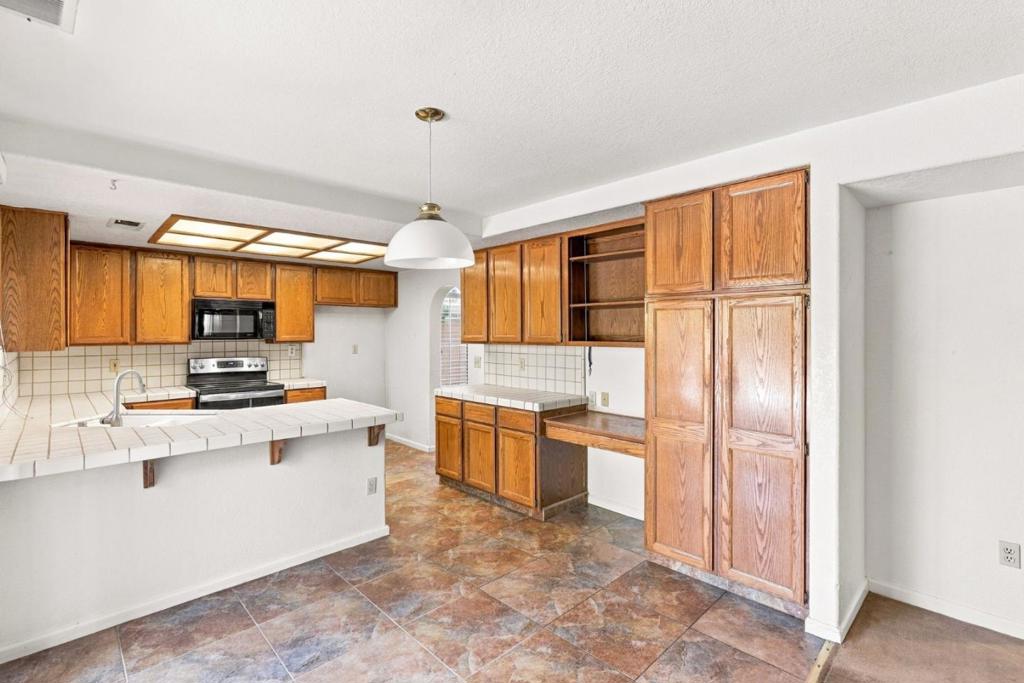 1014 Neal Street Property Photo 13