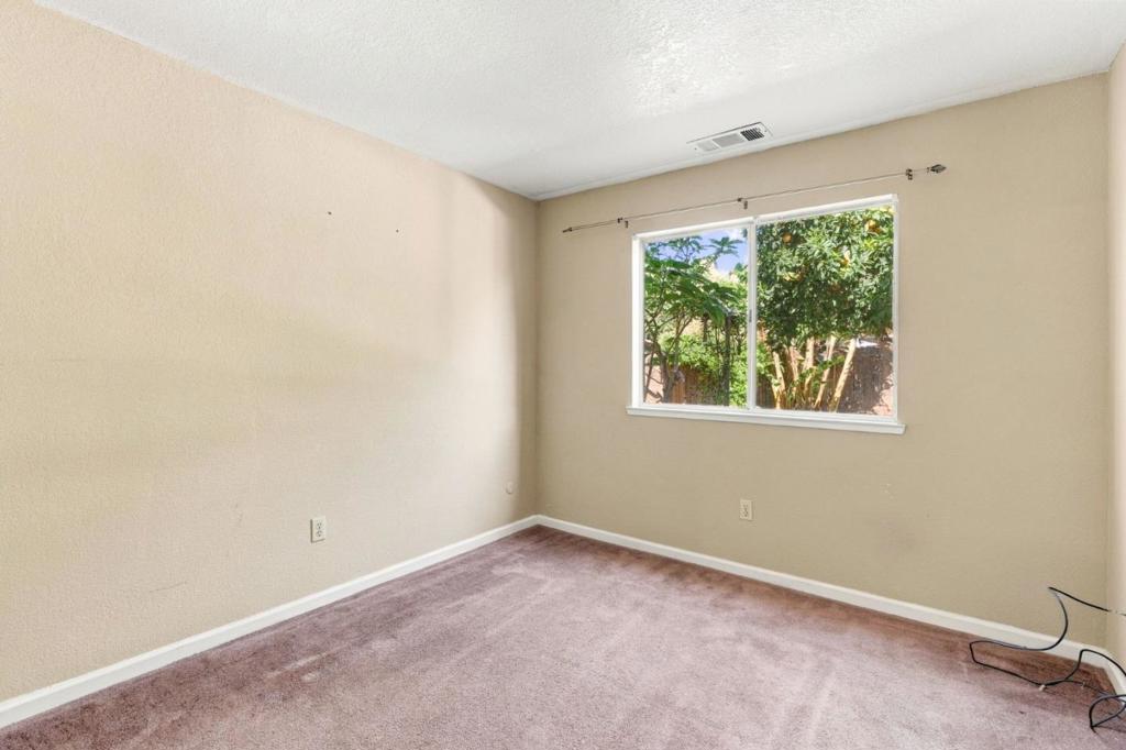 1014 Neal Street Property Photo 19