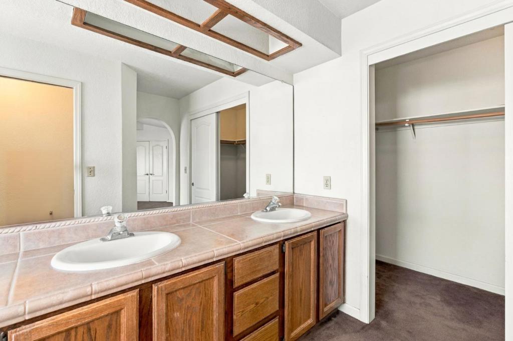 1014 Neal Street Property Photo 26