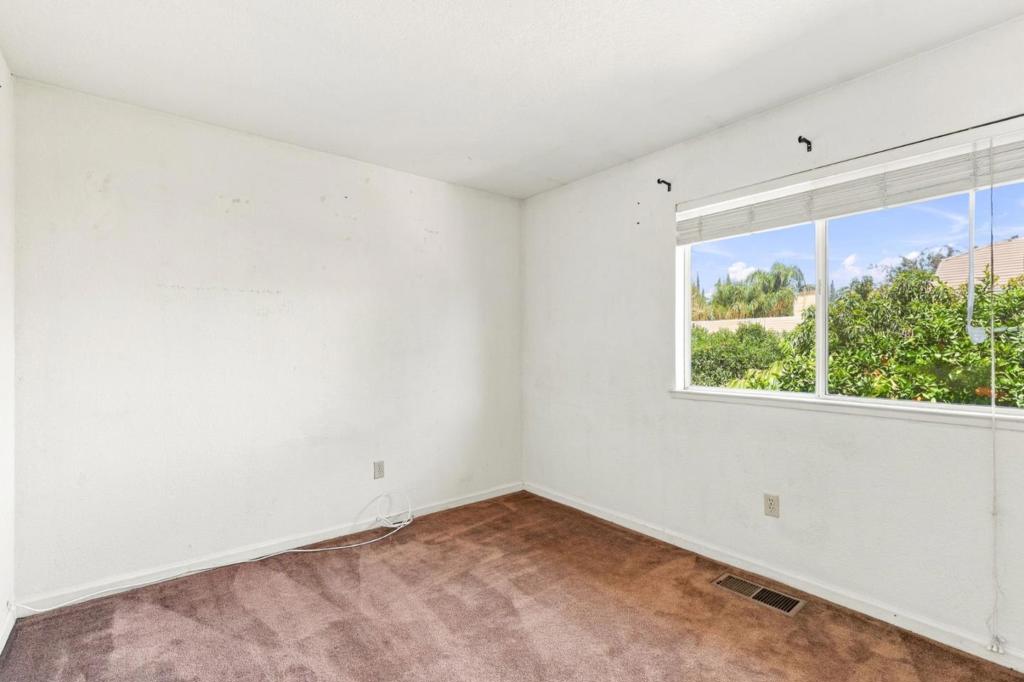 1014 Neal Street Property Photo 29