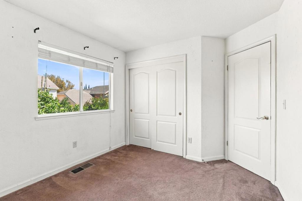 1014 Neal Street Property Photo 30