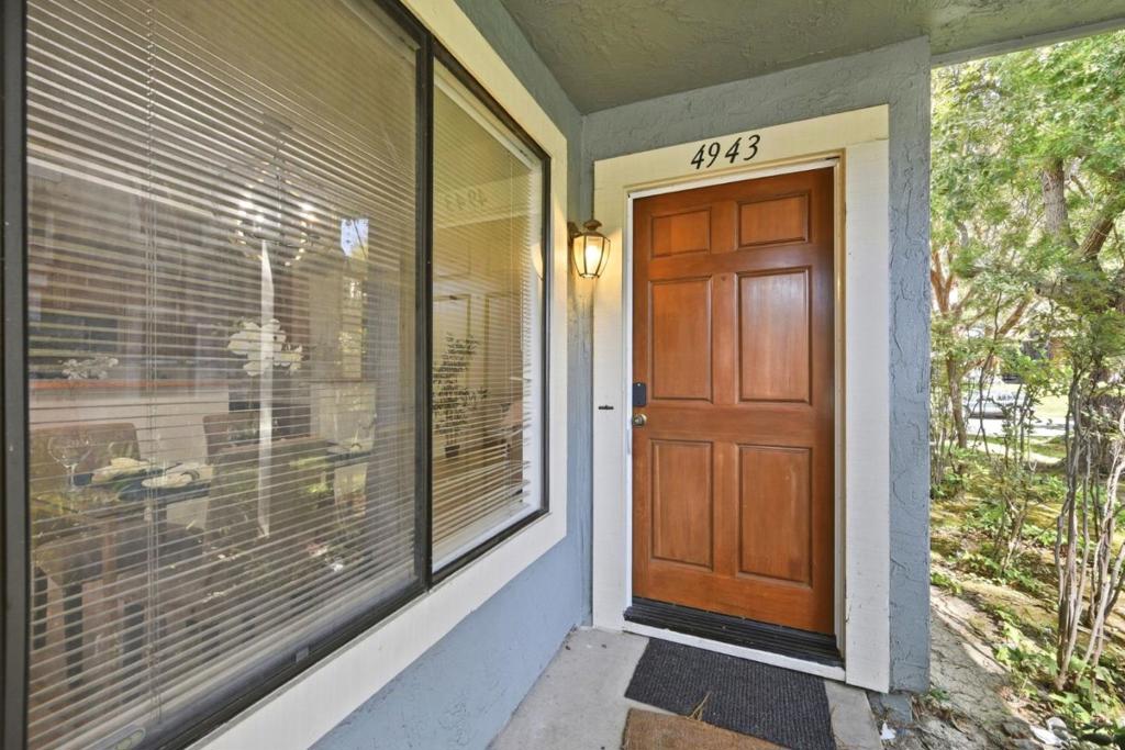4943 Conway Terrace Property Photo 4