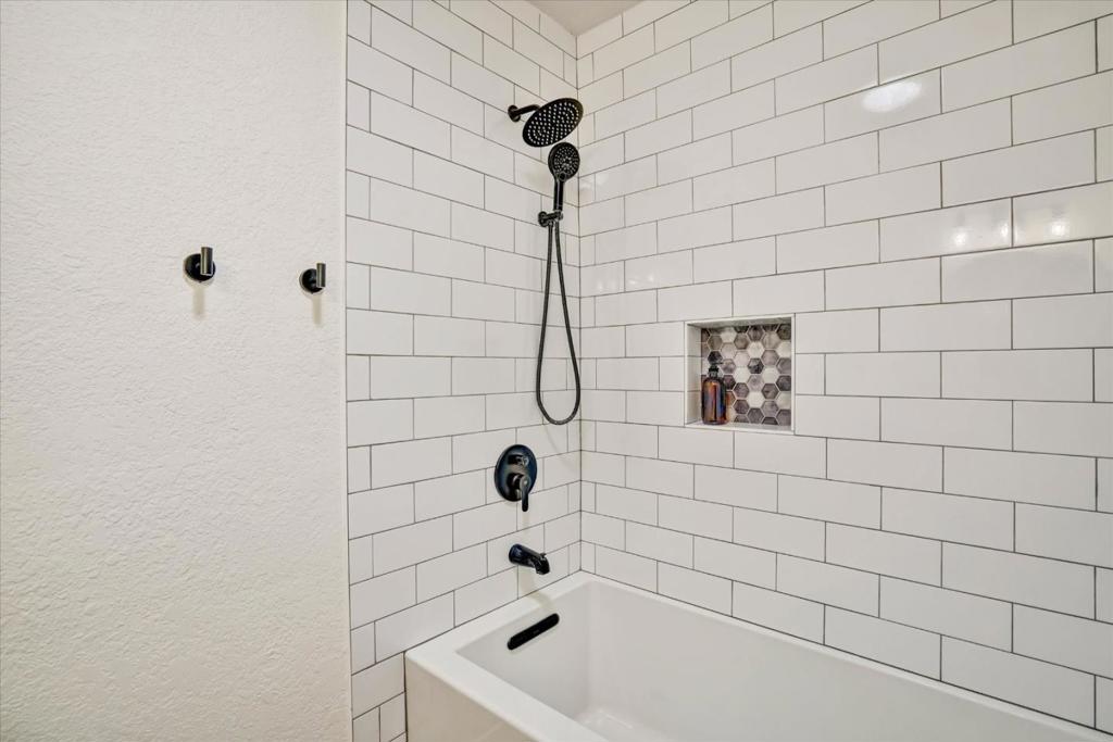 5650 Orchard Park Drive Property Photo 24