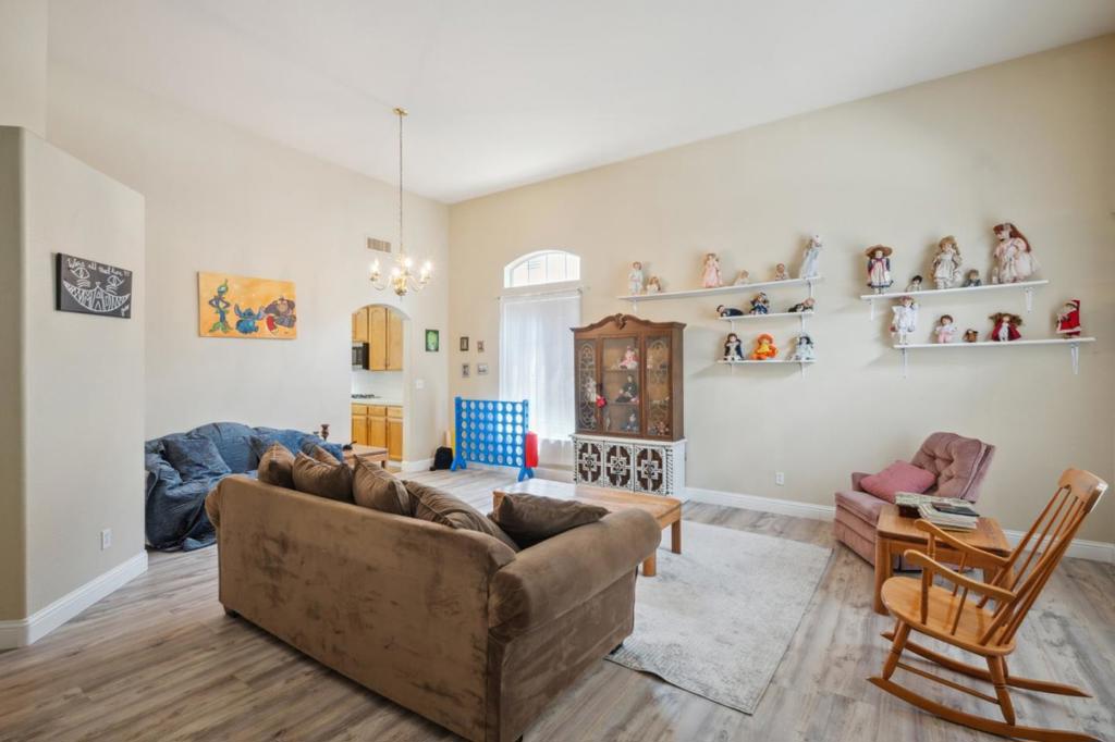 1009 Garden Street Property Photo 4