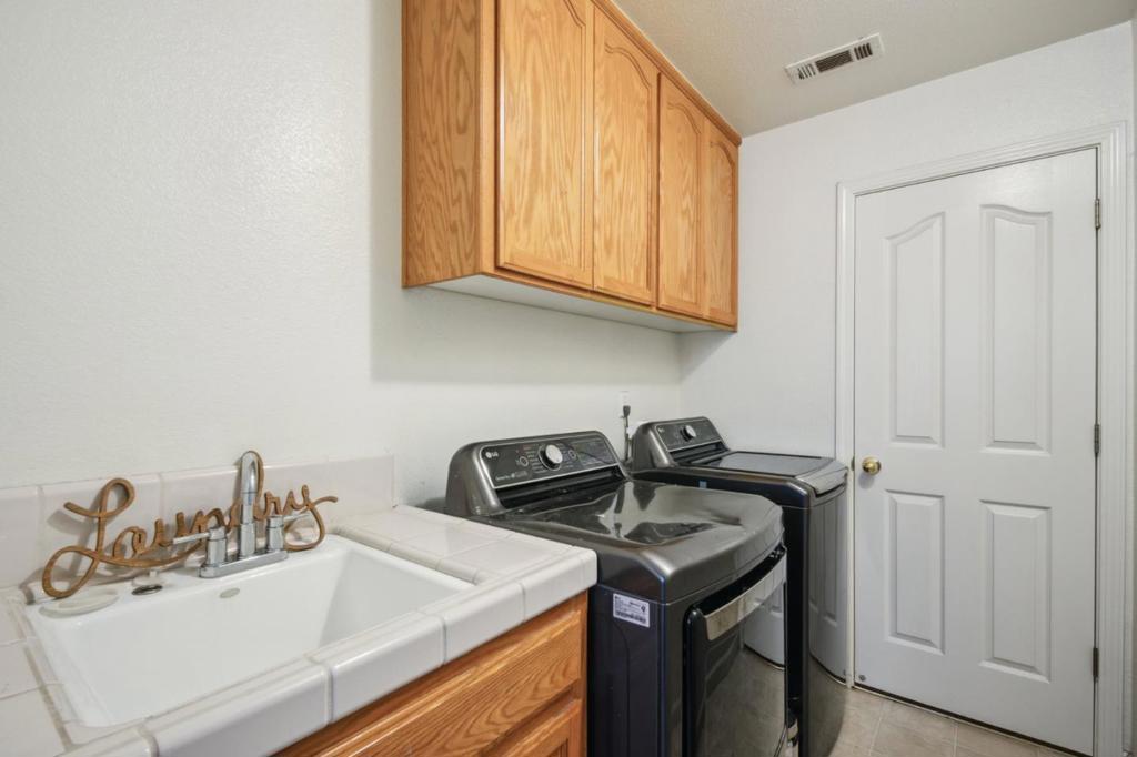 1009 Garden Street Property Photo 9