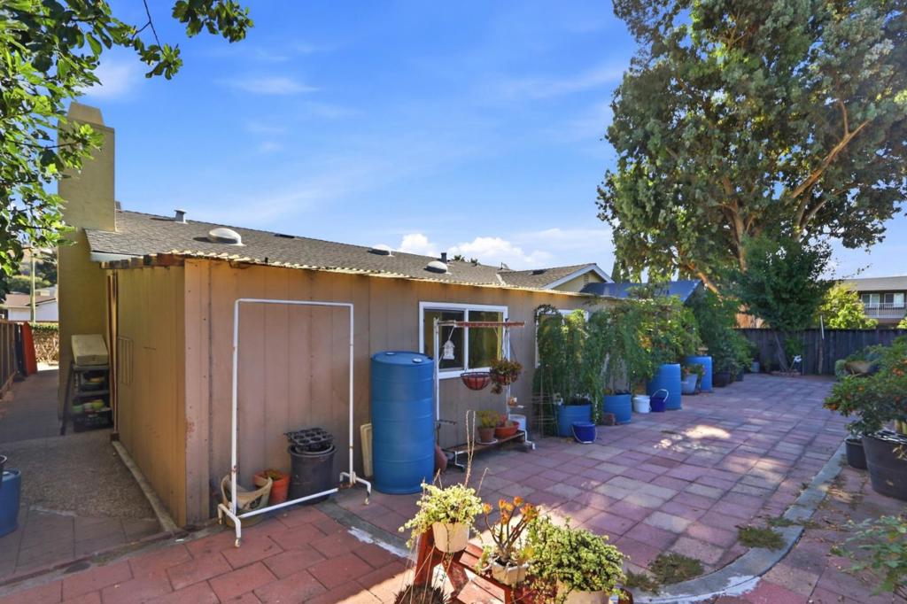 2097 Flintfield Drive Property Photo 45