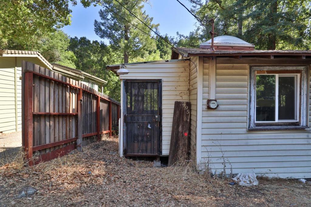 495 Riverview Drive Property Photo 3