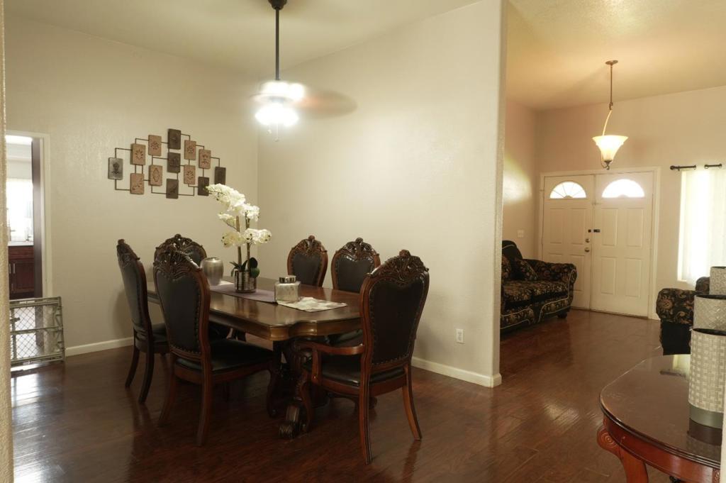 2108 N Apple Avenue Property Photo 15