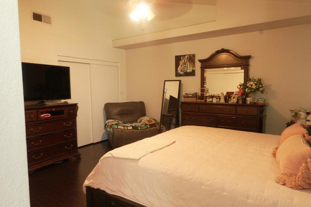 2108 N Apple Avenue Property Photo 21