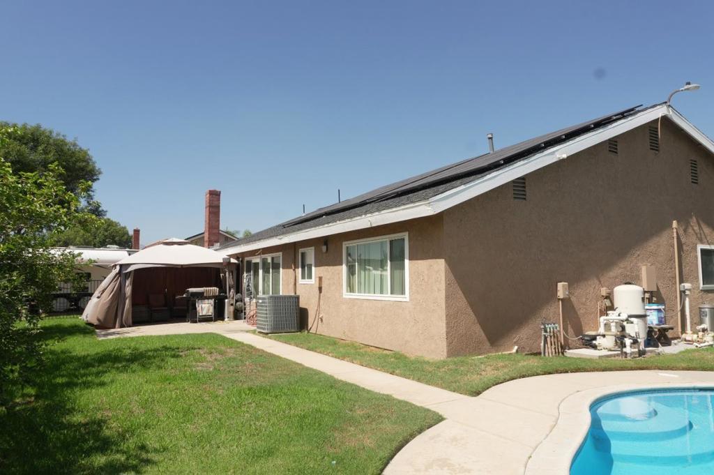 2108 N Apple Avenue Property Photo 32