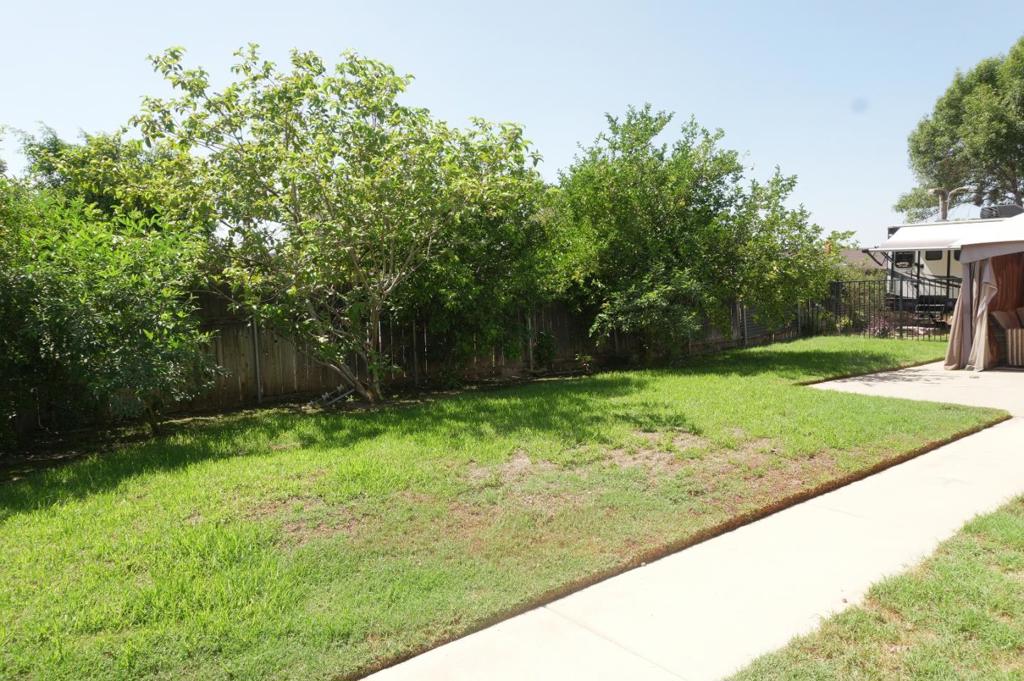 2108 N Apple Avenue Property Photo 37