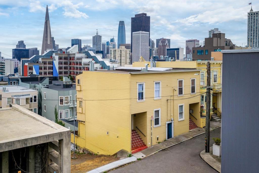 60 Salmon Street Property Photo 1