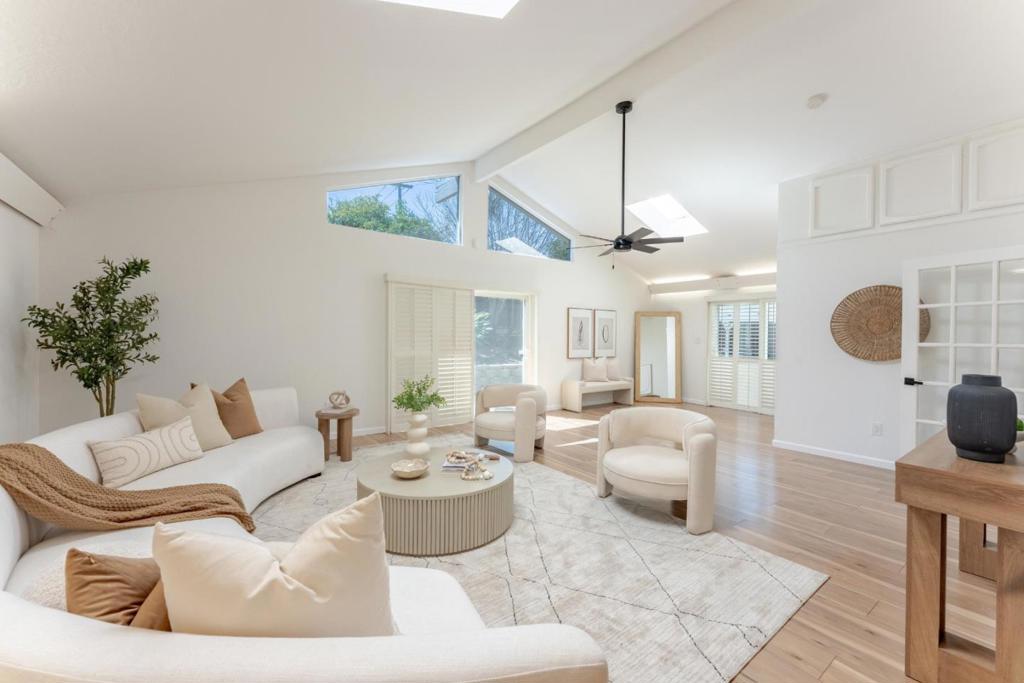 1210 Washoe Drive Property Photo 8