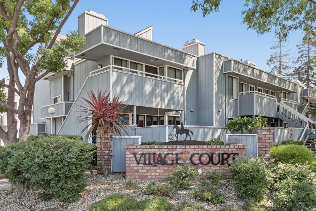 844 La Barbera Drive Property Photo 2