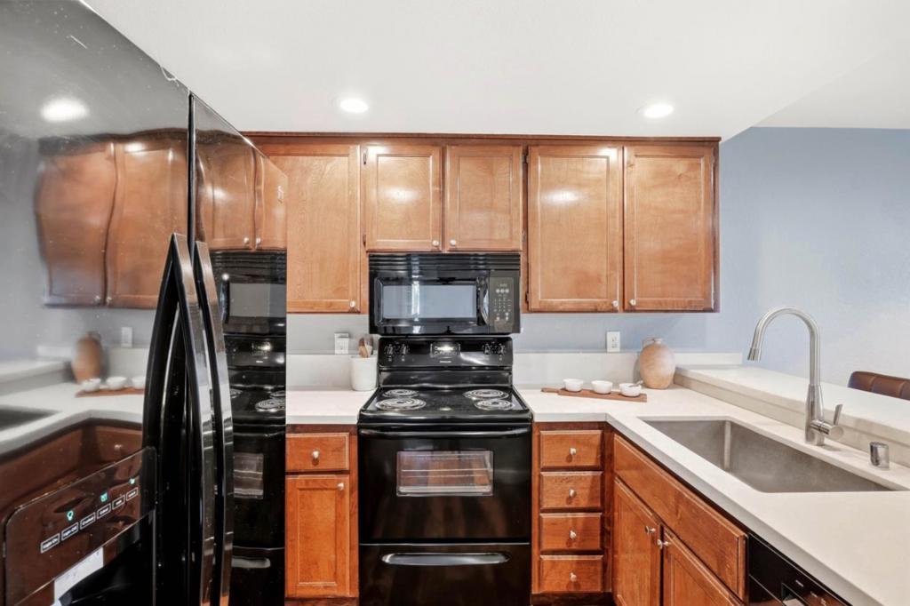 844 La Barbera Drive Property Photo 16