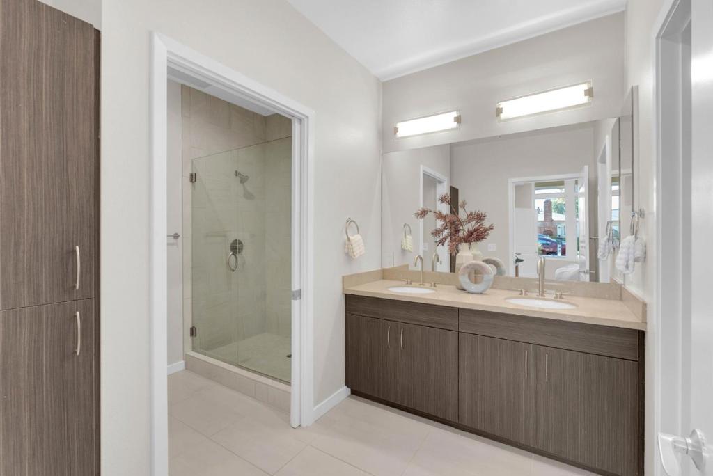 612 Hope Street Property Photo 22
