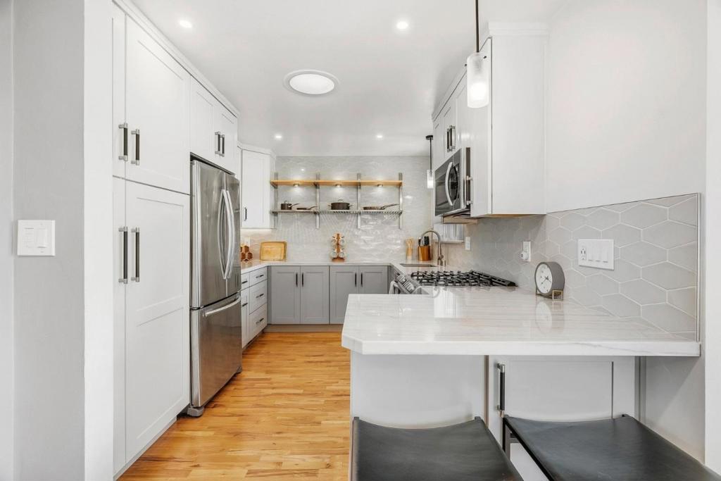 1858 Halterman Avenue Property Photo 11