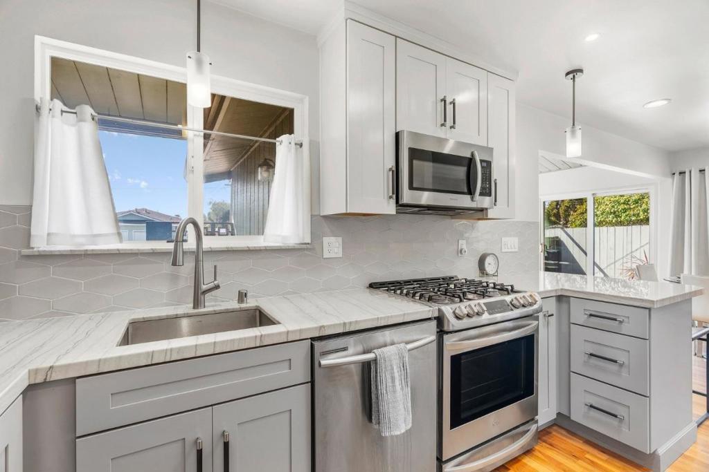 1858 Halterman Avenue Property Photo 13